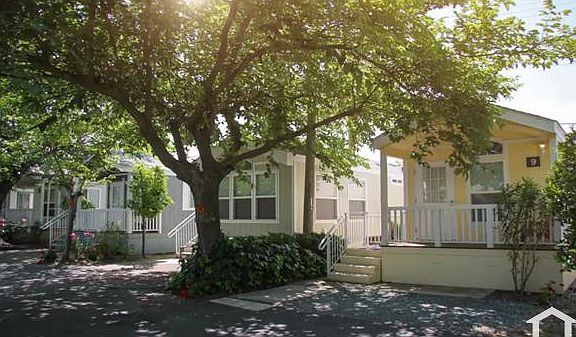 2nd image of 2421 Clay St