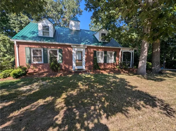 108 Ford St, Thomasville, NC 27360