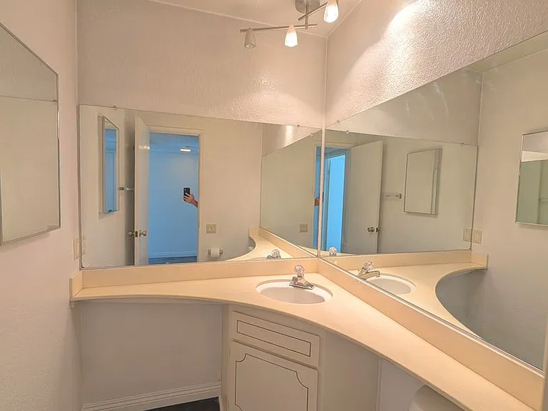 10988 Mira River Ct — Photo 11