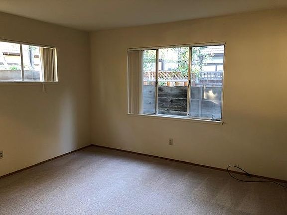 5th image of 672 Chiquita Ave APT 2