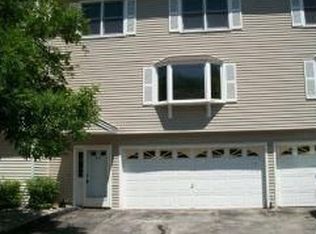 644 Hackett Hill Rd, Manchester, NH 03102