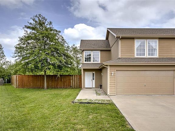 2nd image of 105 Bradley Ct