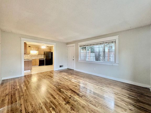4th image of 1808 SE Sherrett St