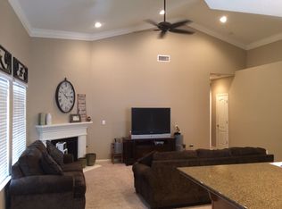3288 N McKelvey Ave, Fresno, CA