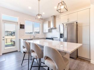 319 W Belmont Heath SW, Calgary, AB T2X 4N3