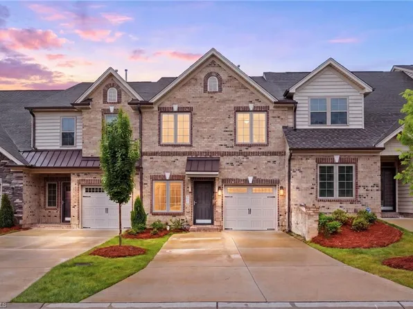 4737 Willowstone Dr, High Point, NC 27265