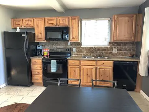 5095 Benton Way — Photo 3