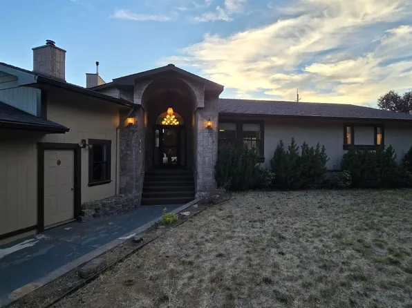 1029 S Old Stage Rd, Mount Shasta, CA 96067