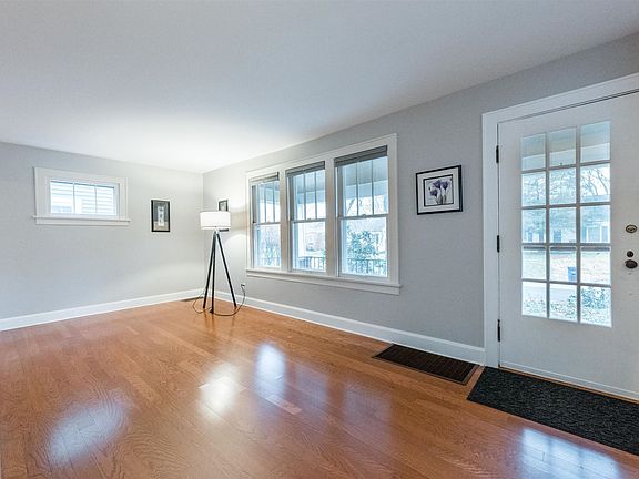 5th image of 1266 Primrose Pl