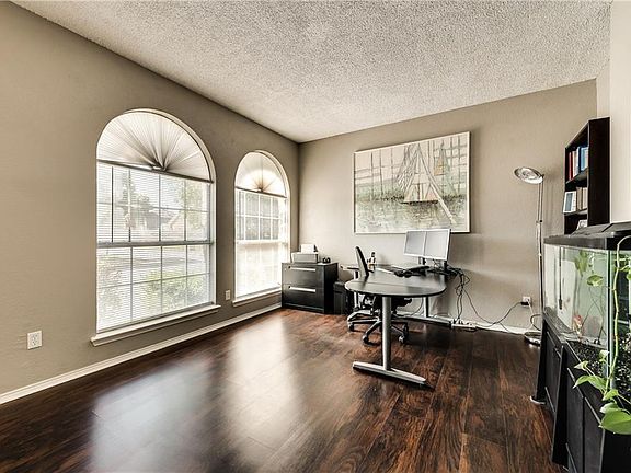 5th image of 1515 Sandalwood Dr