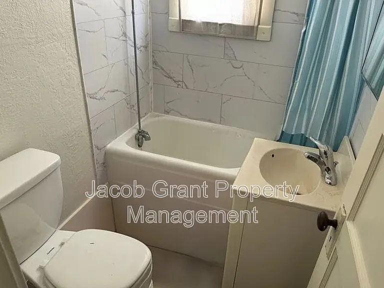 618 S 4th Ave #1 — Photo 5