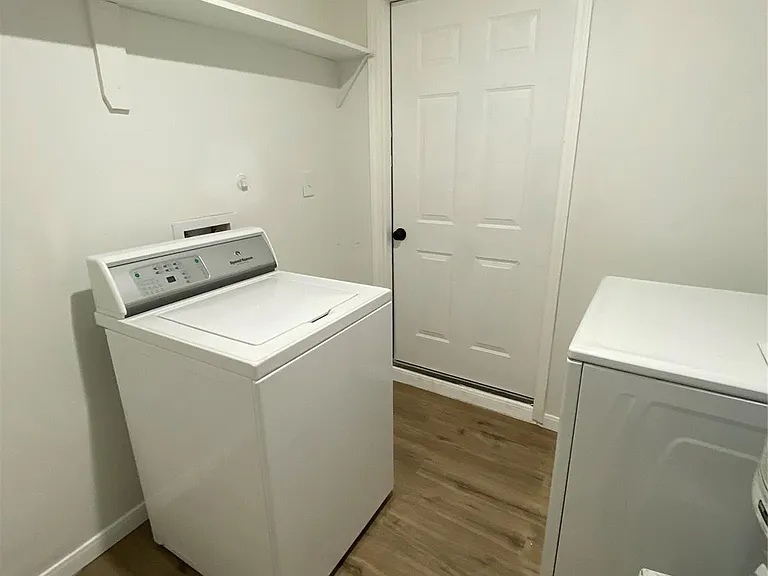 207 S Avenue A #B — Photo 11