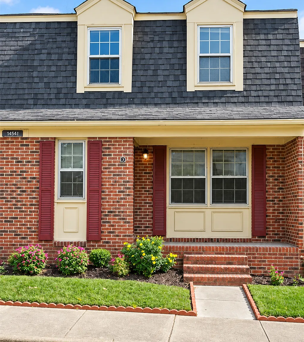 3 bed, 1.5 bath, 1392 sqft, $1,700 — Photo 1