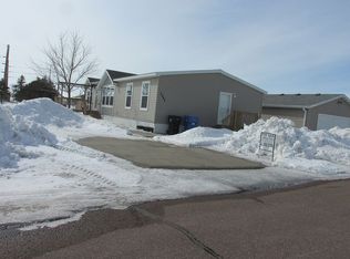 5644 W Meridian Pl, Sioux Falls, SD 57106