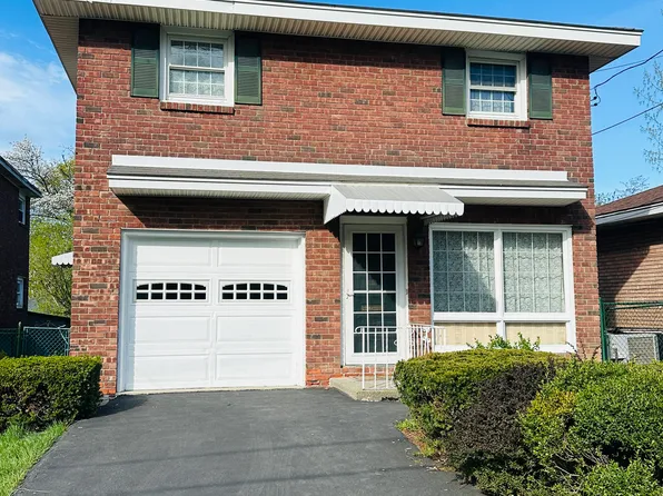 672 Providence St, Albany, NY 12208