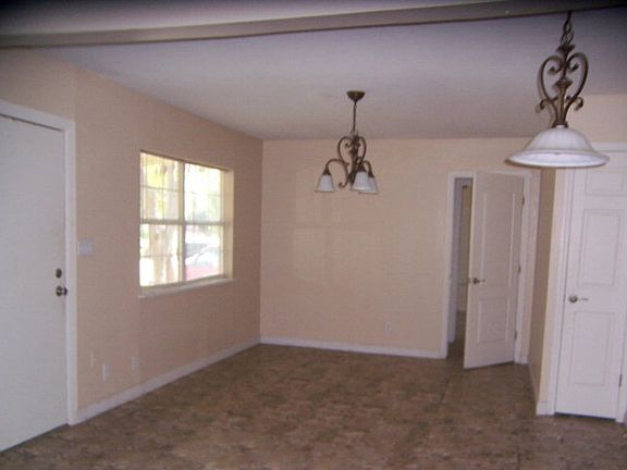 4th image of 1704 Villanova Ave