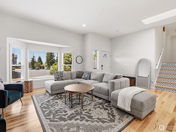 4th image of 5317 101st Street SW