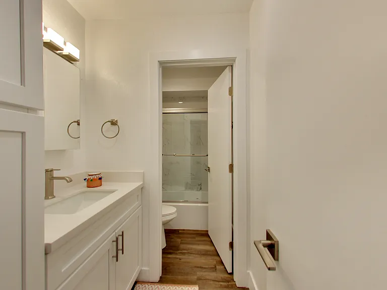 378 Van Buren - Renovated 2bed and 1bed units - Beautiful Building! — Photo 123