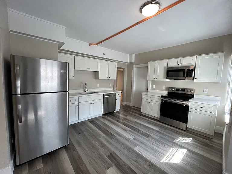 36 Roxbury St #1 — Photo 1