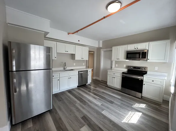 36 Roxbury St #1, Worcester, MA 01609