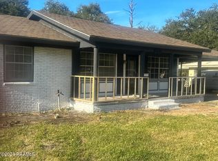 703 Landry St, Jeanerette, LA 70544