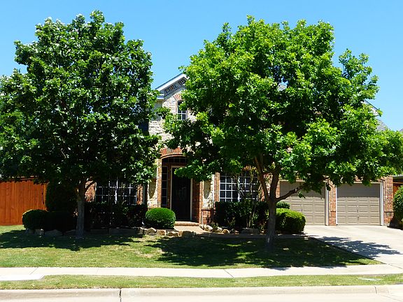 2nd image of 3813 Basswood Ln