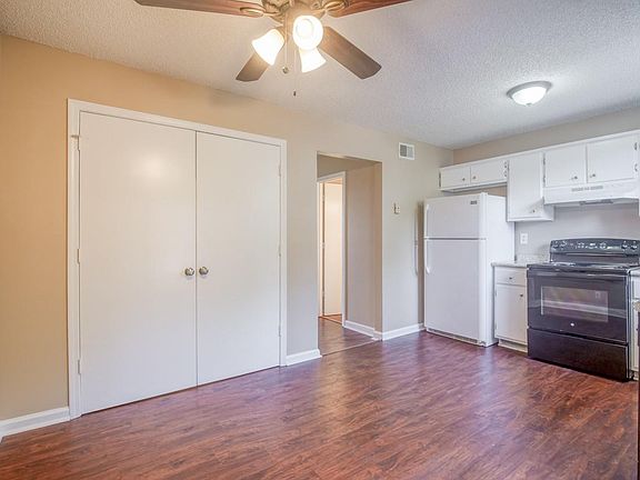 4th image of 1208 Westridge Ct