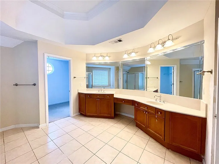 555 Vinings Springs Dr SE — Photo 34