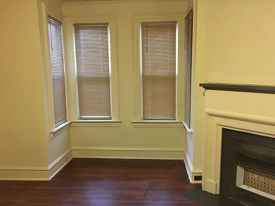 1st image of 427 Poplar St #427