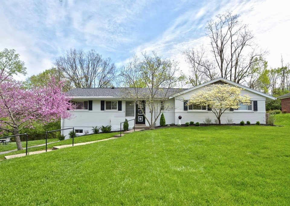 1st image of 8360 Lynnehaven Dr