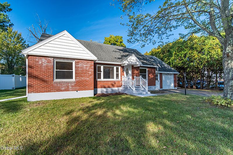 3rd image of 2313 Balltown Road