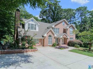 3813 Cromwell Dr, Mountain Brk, AL 35243
