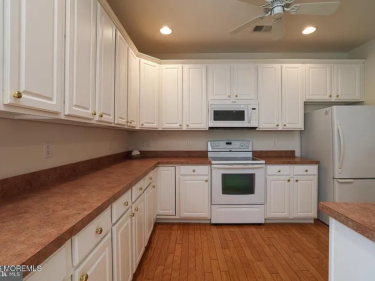 30 Silver Lake Dr — Photo 27
