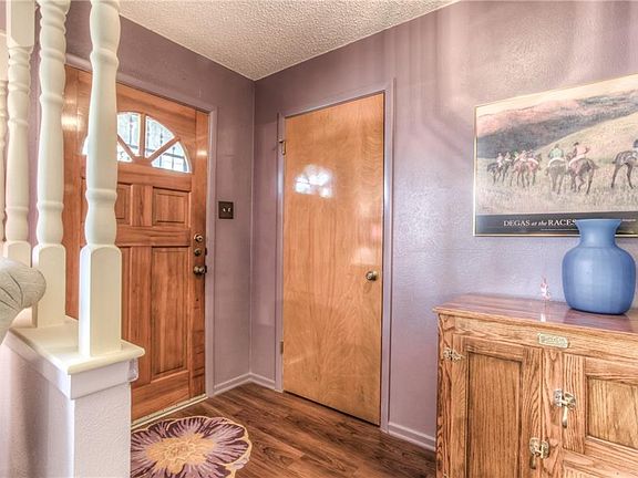 5th image of 4613 Barwick Dr