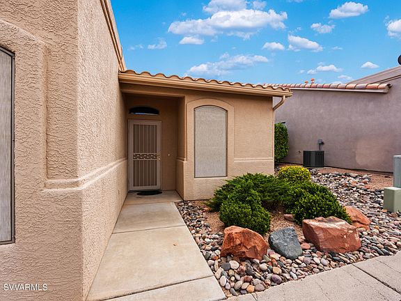 3rd image of 873 S Crestview Court