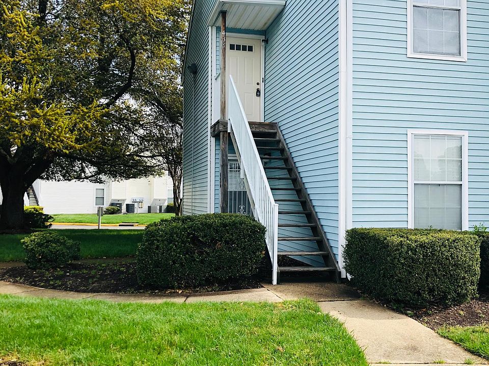 1st image of 438 Shelter Dr