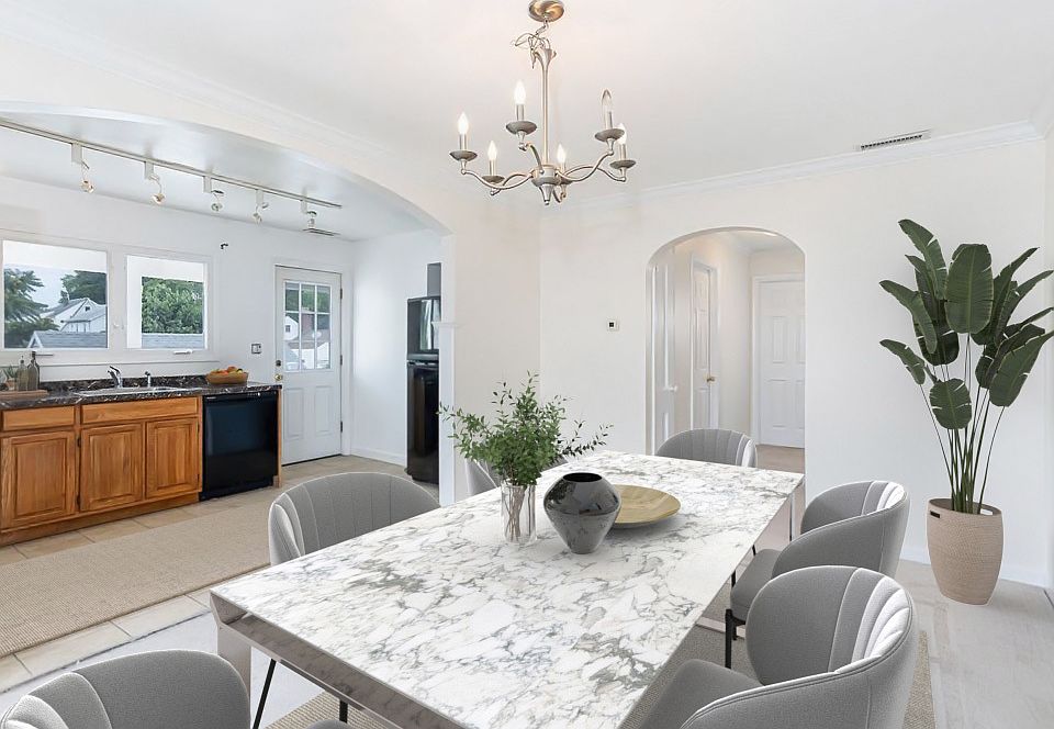 1st image of 16 Burwood Ave #2