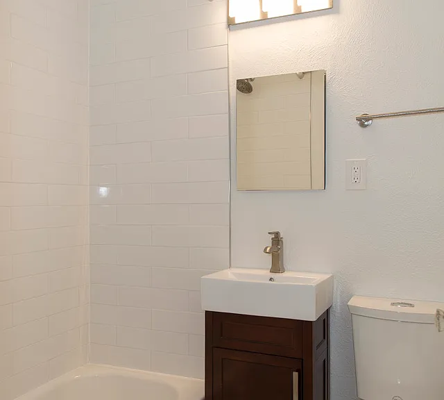 1062 N Pearl St — Photo 20
