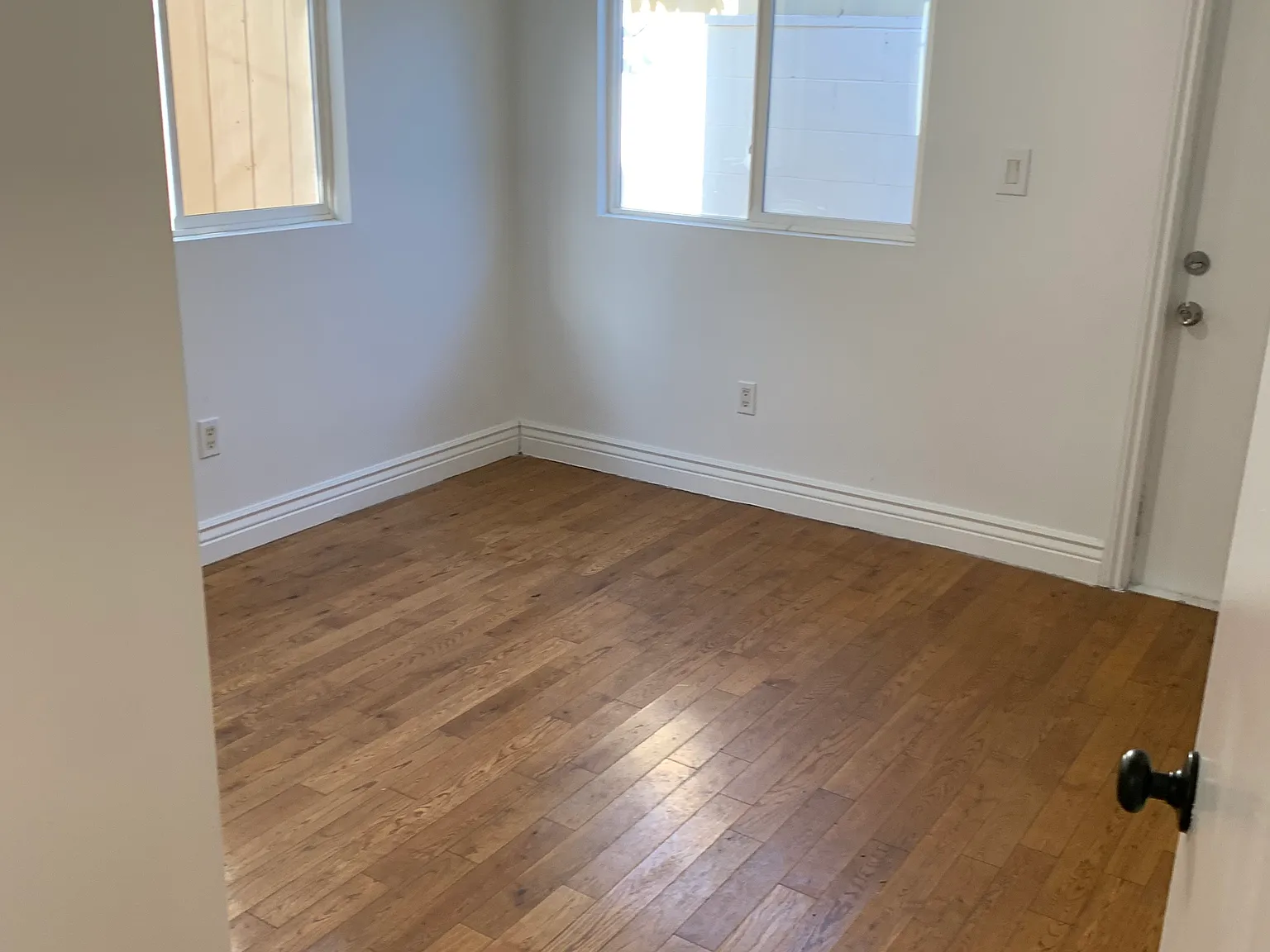 2 bed, 1000 sqft, $2,499 — Photo 4