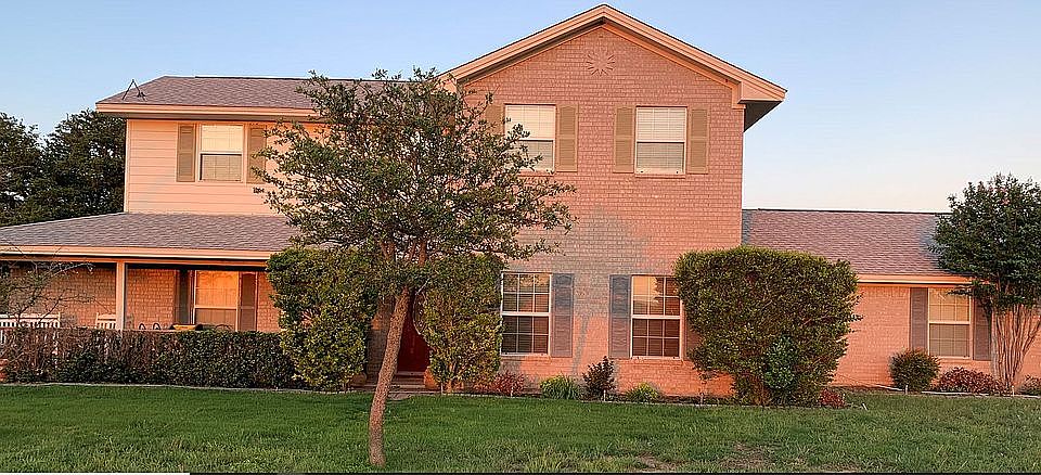 1st image of 4541 Brady Ln