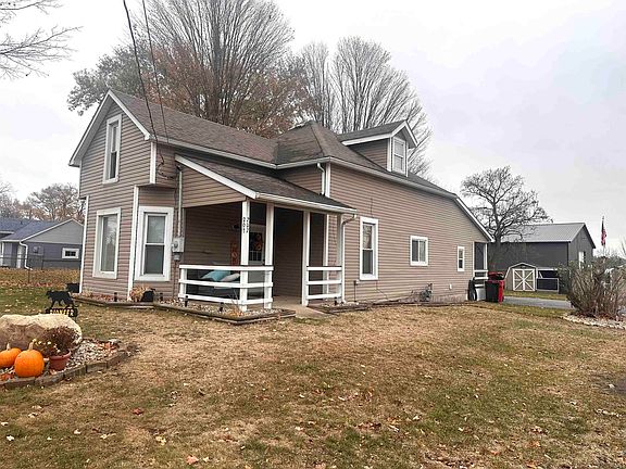 4th image of 207 Grant St