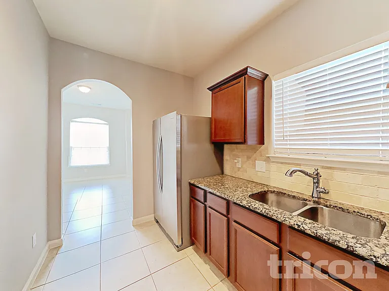 2312 Redbud Dr — Photo 8