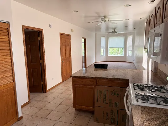 2 bed, $1,800 — Photo 2