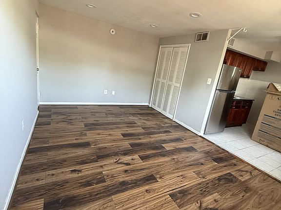 2nd image of 4132 Longshore Ave