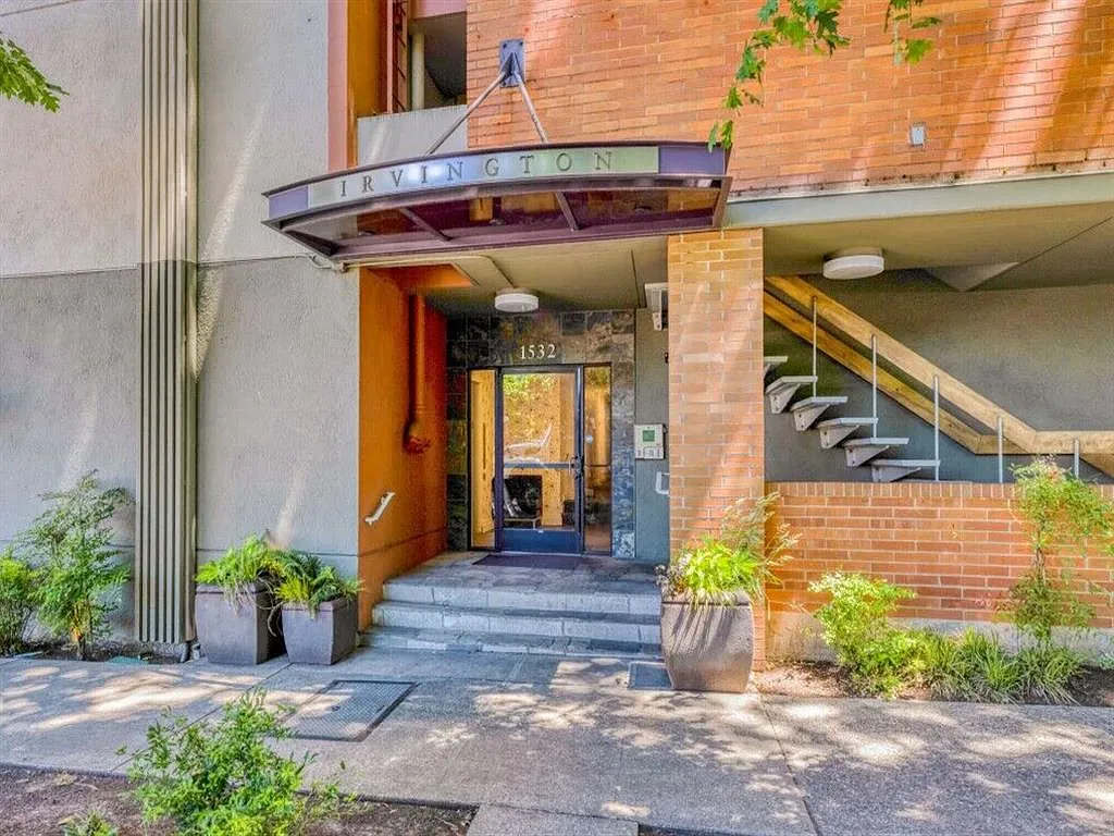 Irvington Apartments — Photo 2