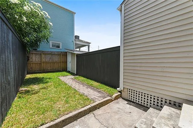 2506 Saint Thomas St — Photo 16