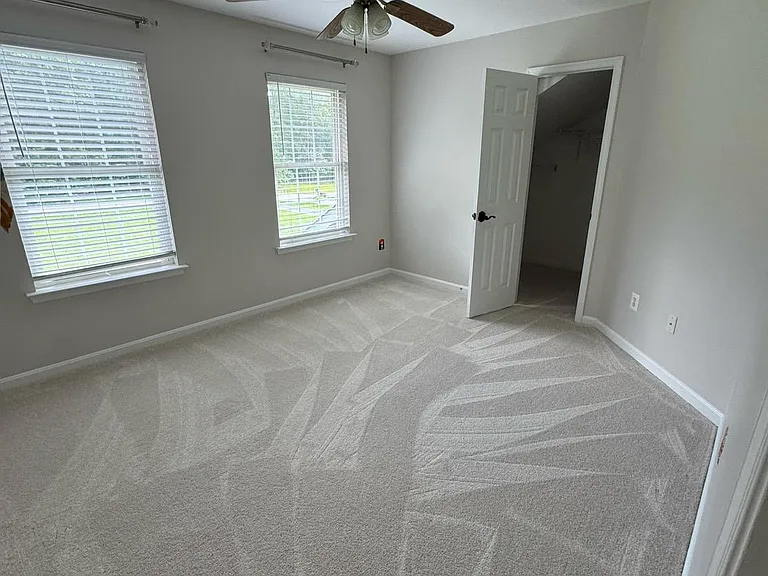 23063 Pembrook Dr — Photo 29