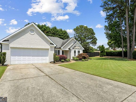 2nd image of 1203 Oakmont Ridge Dr