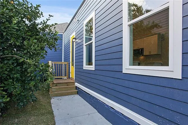 1632 Monroe St — Photo 2