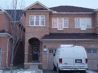 868 Oasis Dr, Mississauga, ON L5V 0C7